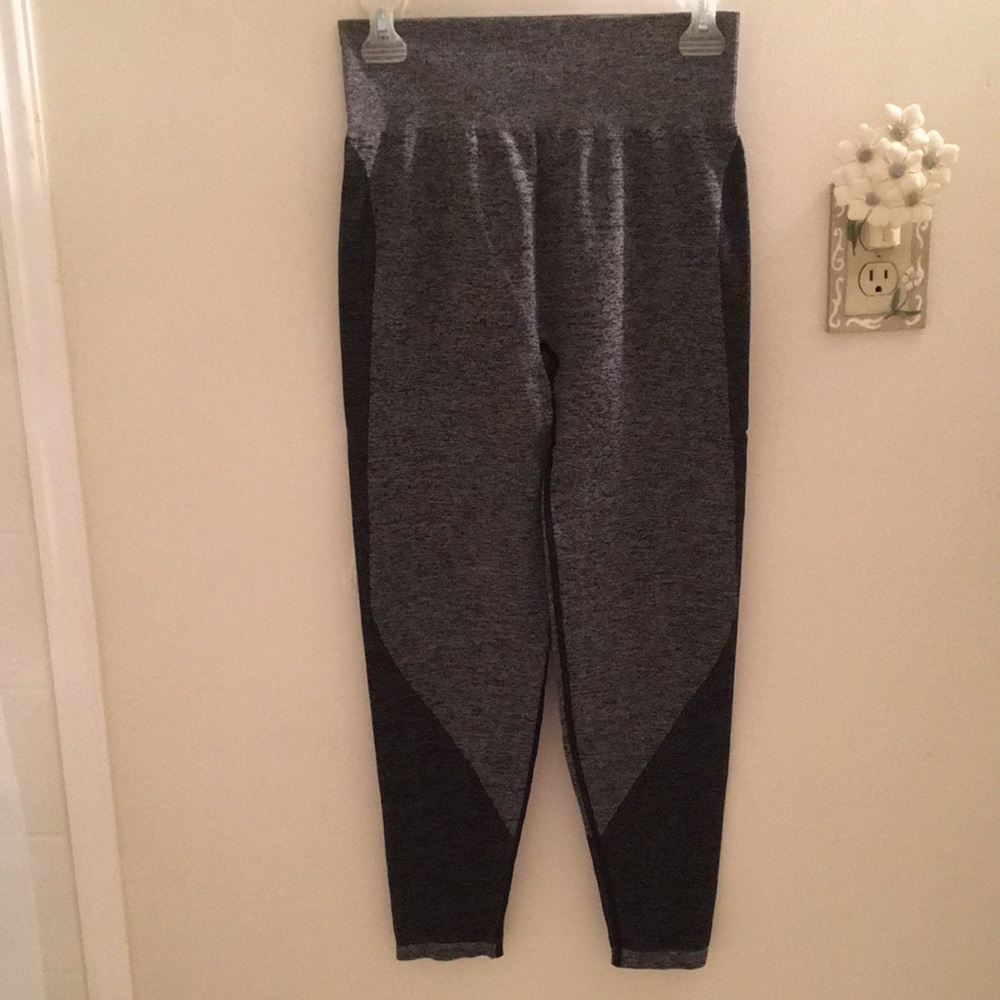 Victoria’s Secret Pink seamless pants